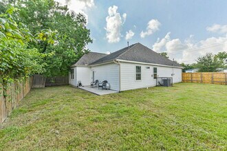4901 Higgins St in Houston, TX - Building Photo - Building Photo