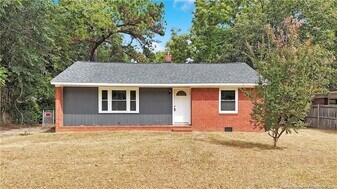 4914 Walnut Dr in Fayetteville, NC - Building Photo
