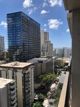 2345 Ala Wai Blvd, Unit 1915 in Honolulu, HI - Foto de edificio - Building Photo