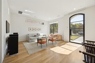 3672 Asbury St in Dallas, TX - Building Photo - Building Photo