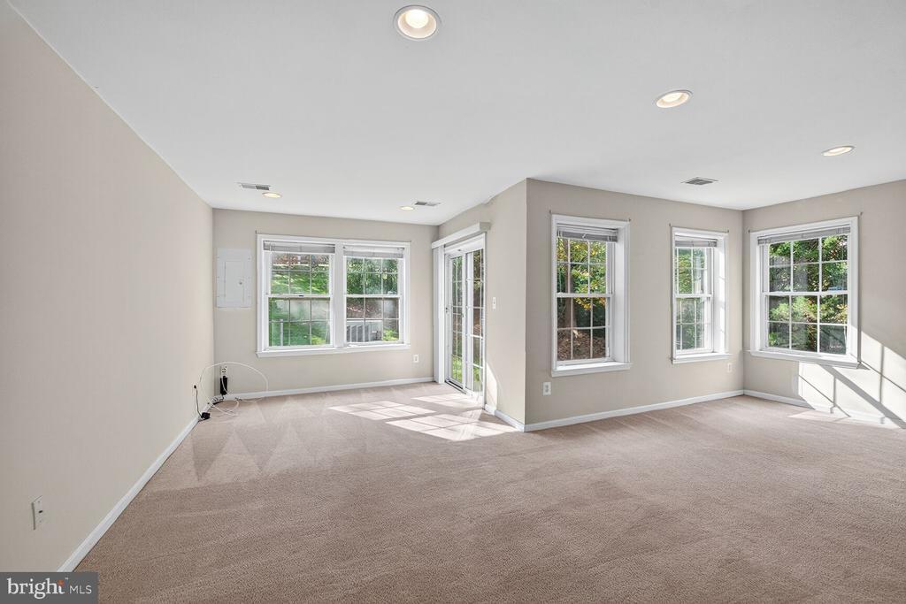 1515 Shields Terrace NE in Leesburg, VA - Building Photo