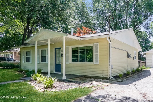 5810 Alanadale Dr in Louisville, KY - Foto de edificio - Building Photo