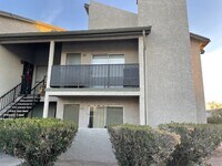 2961 Country Manor Ln