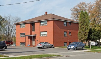 108 Craydon Rd Apartments