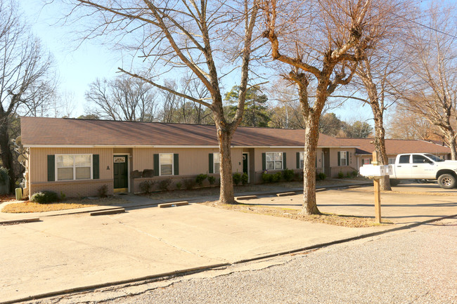 Ruthwood Apartments in Benton, AR - Building Photo - Building Photo