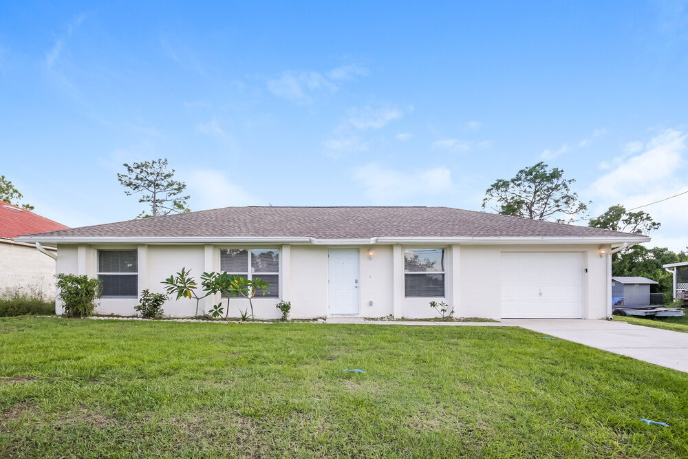 3005 9th St W in Lehigh Acres, FL - Building Photo