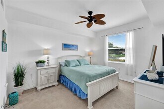 8270 Pathfinder Loop, Unit 815 in Ft. Myers, FL - Foto de edificio - Building Photo