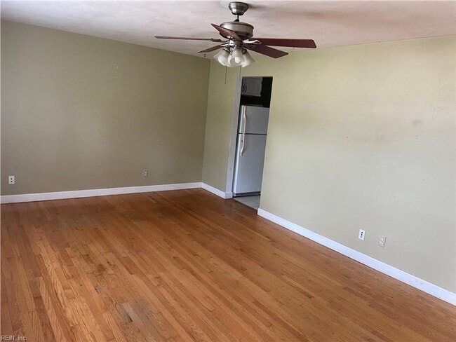 2950 N Lynnhaven Rd in Virginia Beach, VA - Building Photo - Building Photo