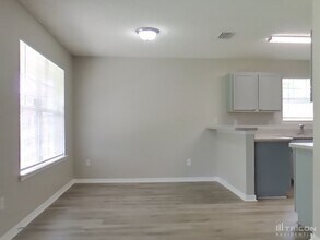 2727 Fox Creek Dr E in Jacksonville, FL - Building Photo - Building Photo