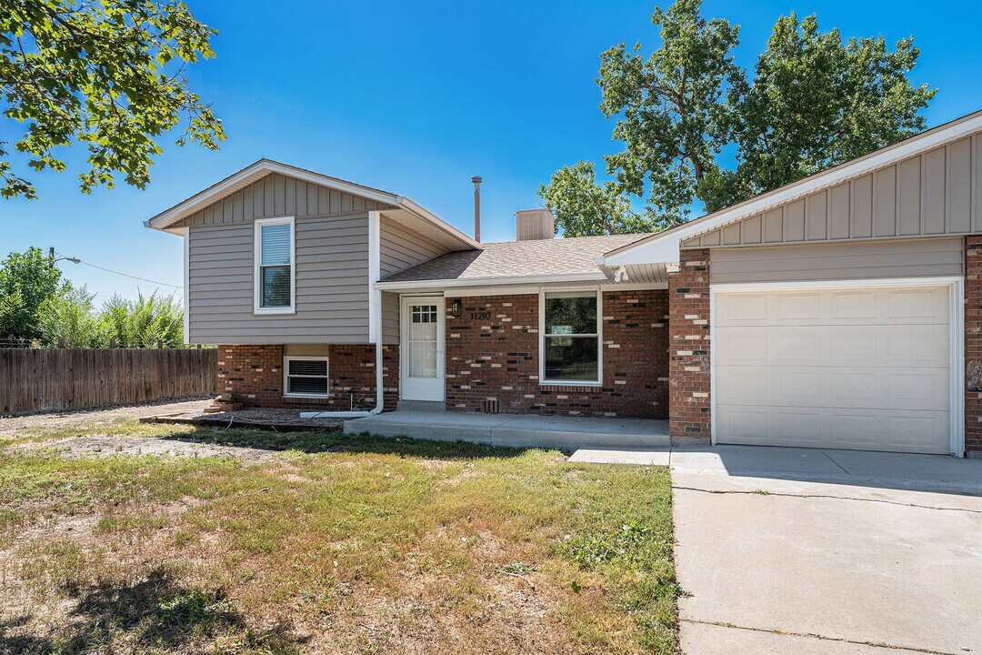 11210 W 46th Ave in Wheat Ridge, CO - Foto de edificio