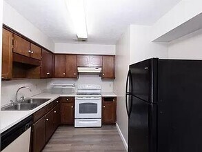 5873 Laurel Oak Dr in Columbus, GA - Building Photo - Building Photo