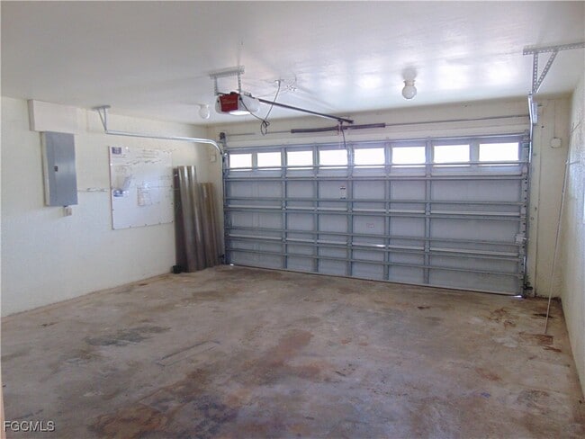 713 Caloosa Estates Dr in La Belle, FL - Building Photo - Building Photo