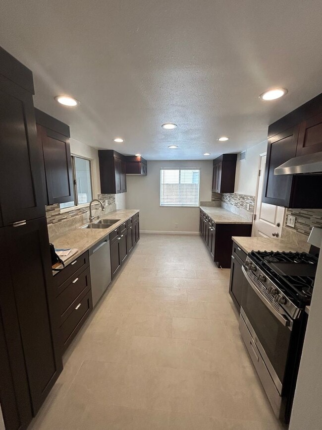 852 Glenwick Ave in Walnut, CA - Building Photo - Building Photo