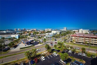 51 Island Way in Clearwater, FL - Building Photo - Building Photo