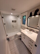 7279 SW Canyon Ln in Portland, OR - Building Photo - Building Photo