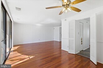 3360 Huntley Sq Dr in Temple Hills, MD - Building Photo - Building Photo