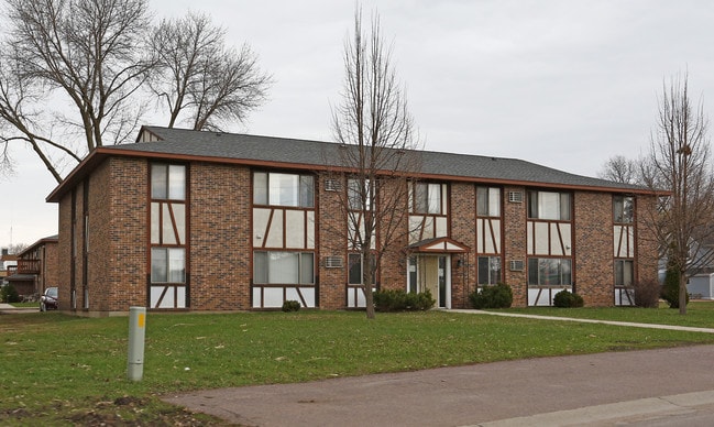 Woodland Apartments