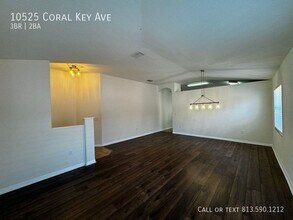 10525 Coral Key Ave in Tampa, FL - Building Photo - Building Photo