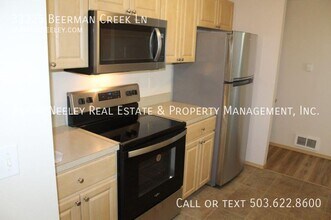 33225 Beerman Creek Rd in Seaside, OR - Building Photo - Building Photo