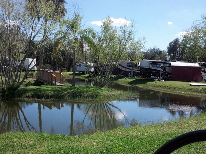 The Oasis in Zolfo Springs, FL - Building Photo