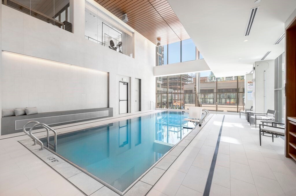 135 Seaport Blvd, Unit 538 in Boston, MA - Building Photo