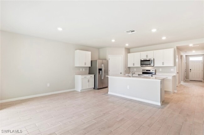 3015 Birwood Cir in La Belle, FL - Building Photo - Building Photo