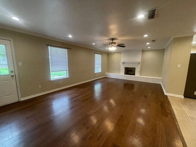 8867 Hedges Dr in Shreveport, LA - Building Photo - Building Photo