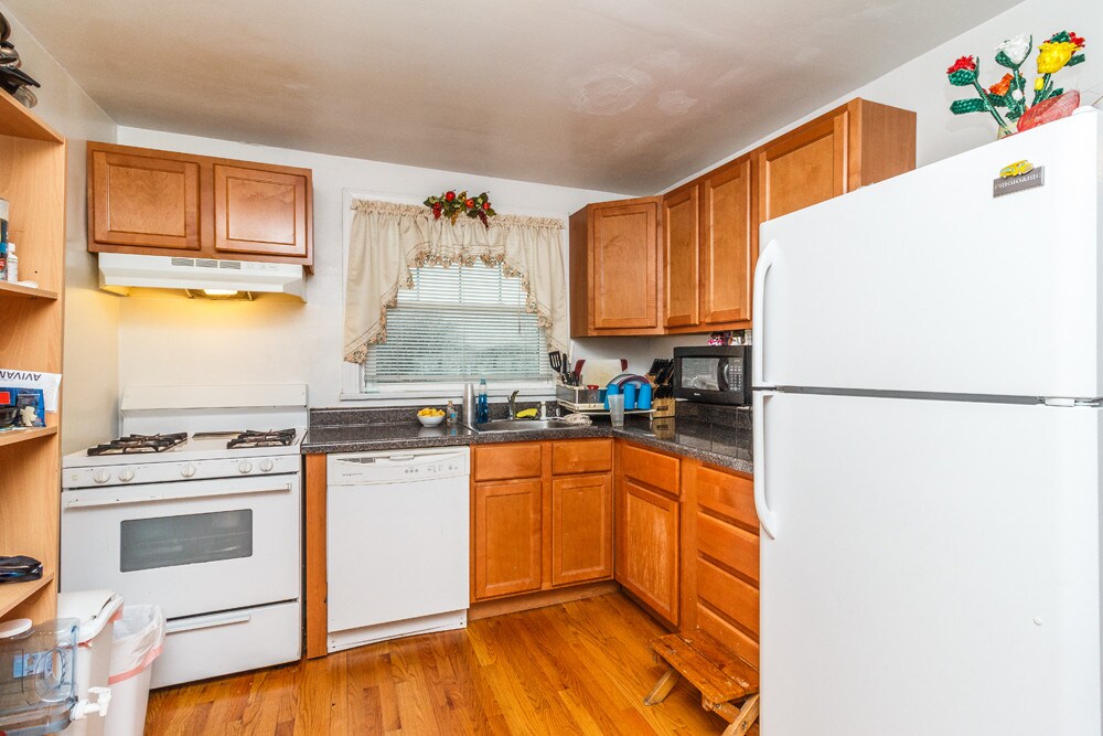 4244 W Nelson St-Unit -4244-2 in Chicago, IL - Foto de edificio