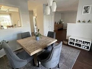 2007 Sandberg Dr in Austin, TX - Building Photo - Building Photo