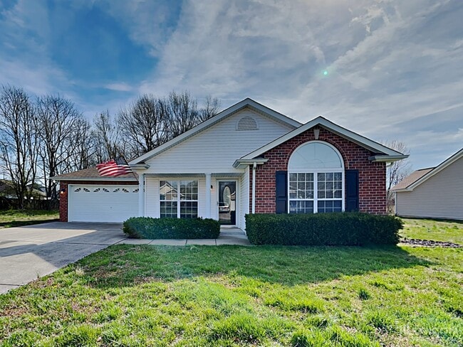 property at 696 Magnolia Blvd