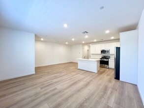 1546 Eva Xing Pl in Henderson, NV - Building Photo - Building Photo