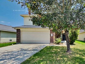 8578 Chaletford Dr in Houston, TX - Building Photo