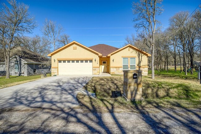 116 Waikakaaua Dr in Bastrop, TX - Building Photo - Building Photo