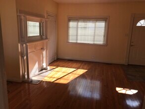 1927 Huron St in Pittsburgh, PA - Building Photo - Building Photo