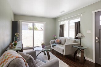 3253 Mataro St in Pasadena, CA - Building Photo - Building Photo