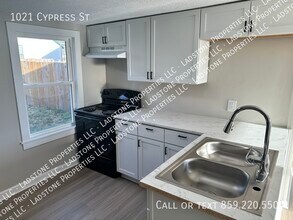 1021 Cypress St in Paris, KY - Building Photo - Building Photo