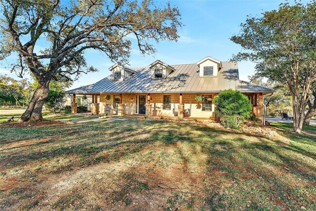 301 Medlin Creek Loop in Dripping Springs, TX - Building Photo - Building Photo