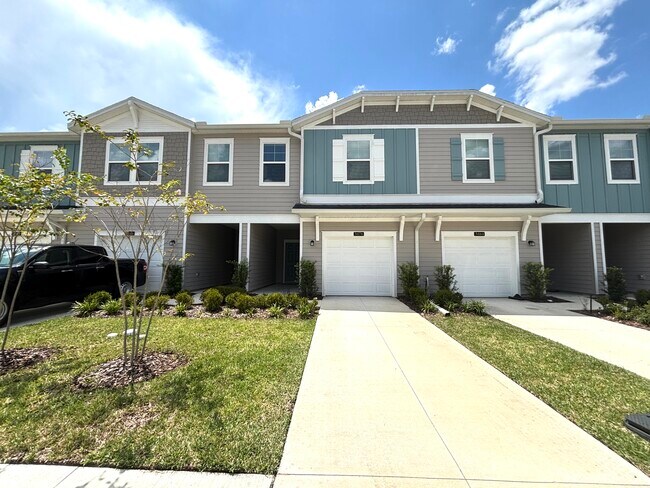 3476 SE 37th Ave Rd in Ocala, FL - Building Photo - Building Photo