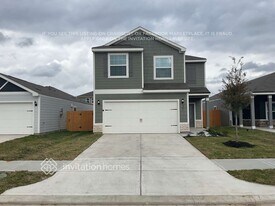 8207 Blooming Meadow Ln in Houston, TX - Building Photo