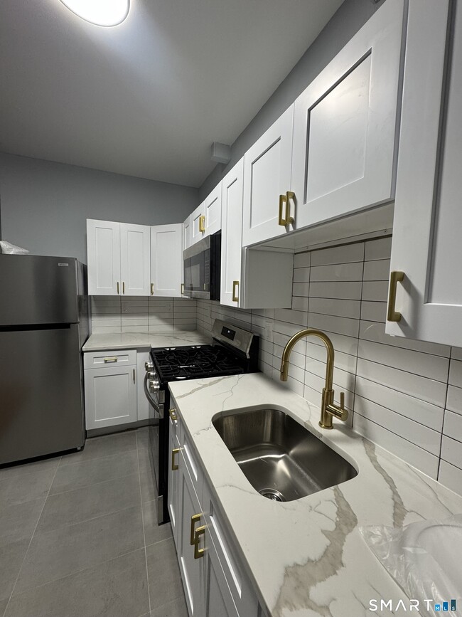 property at 222 Hallock Ave