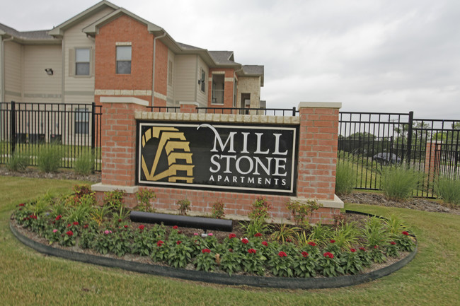 Mill Stone Apartments in Fort Worth, TX - Building Photo - Building Photo