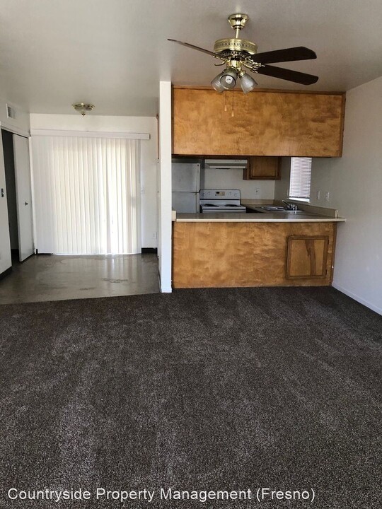 4781 N Polk Ave-Unit -146, 147, 148 in Fresno, CA - Foto de edificio