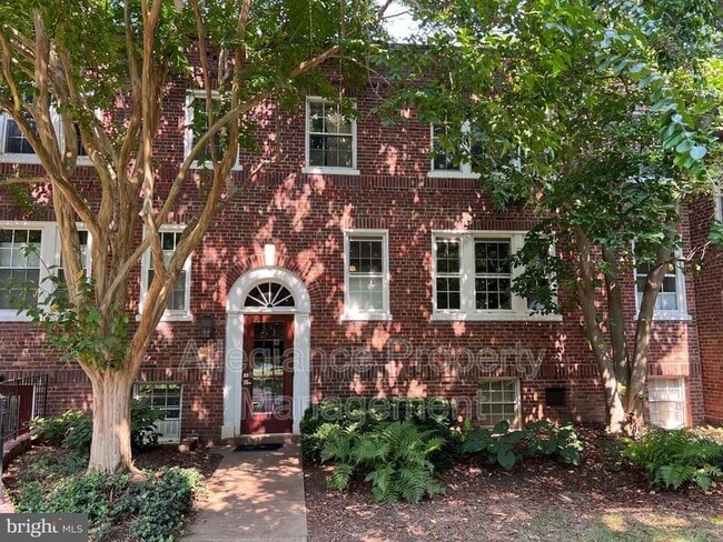 property at 1741 N Troy St
