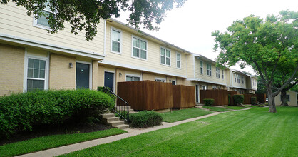 The Arbors at Tallwood in Austin, TX - Building Photo - Building Photo