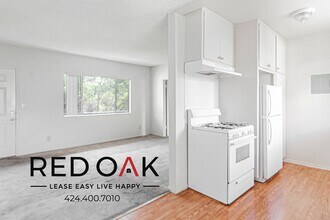 400 N Mentor Ave in Pasadena, CA - Building Photo - Building Photo