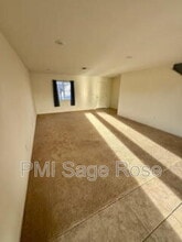 8932 Coyote Blf Dr in Reno, NV - Building Photo - Building Photo