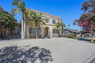 14335 Hamlin St in Los Angeles, CA - Building Photo - Building Photo
