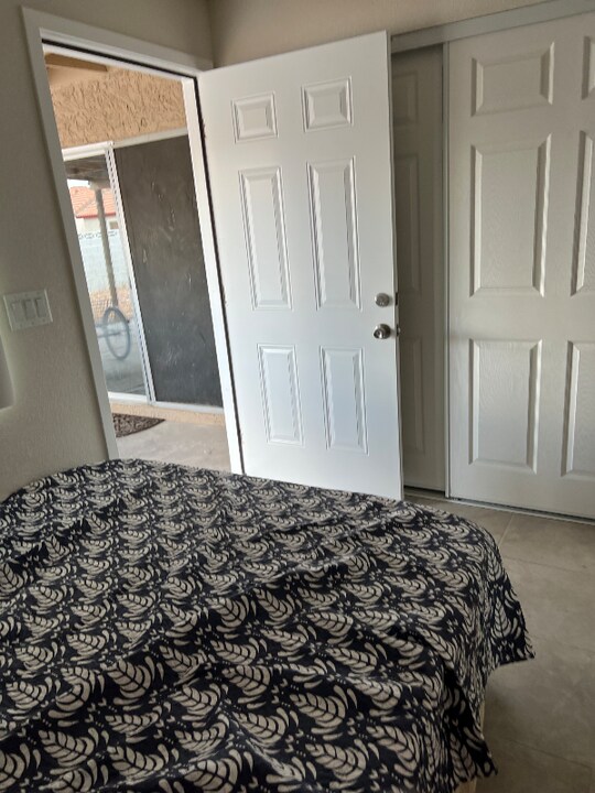 6612 Light Breeze Dr in Las Vegas, NV - Building Photo