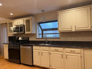 17 Bayberry Dr in Atkinson, NH - Foto de edificio - Building Photo