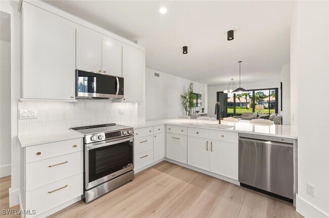 property at 2396 Ravenna Blvd